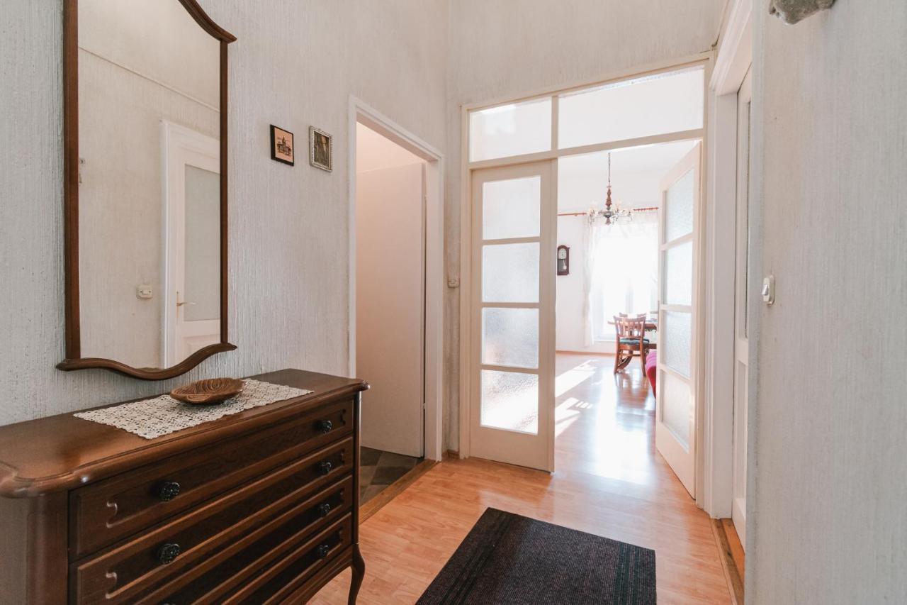 Arya Apartment 시베니크 외부 사진
