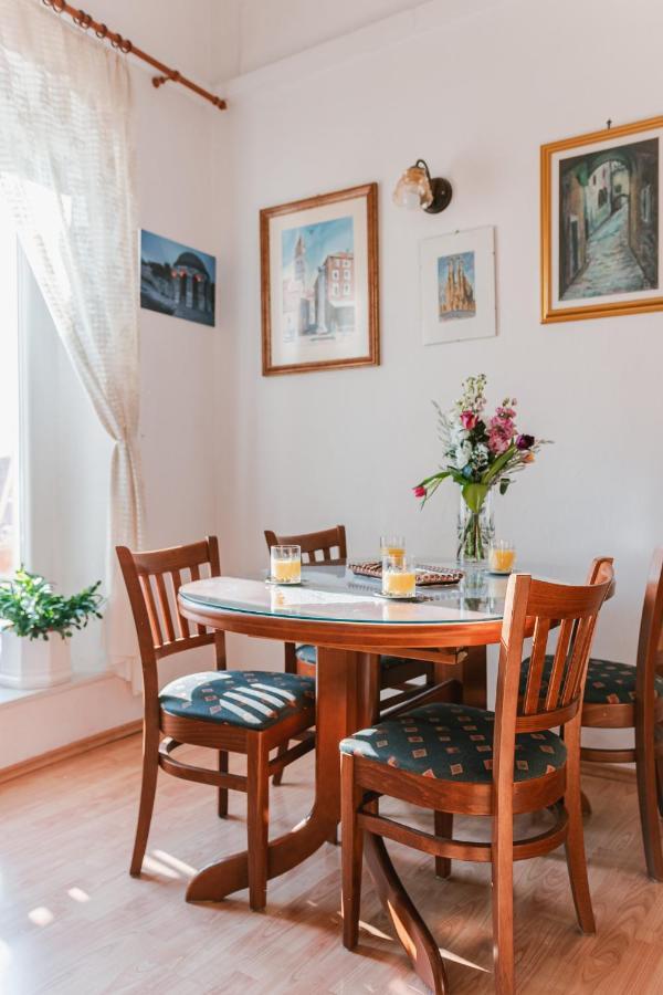 Arya Apartment 시베니크 외부 사진
