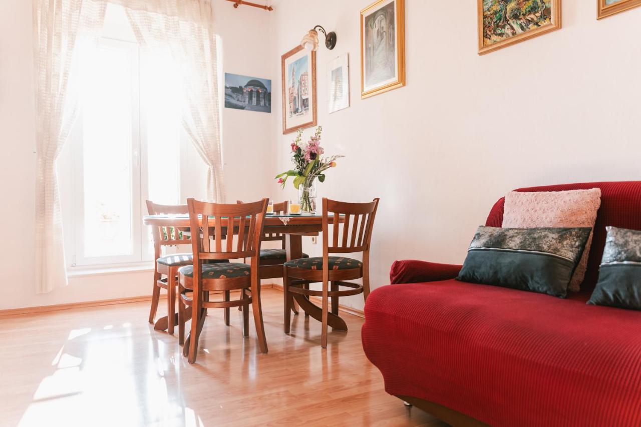 Arya Apartment 시베니크 외부 사진